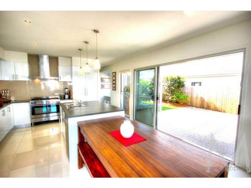 6 Osmanthus Court, Brightwater, Mountain Creek QLD 4557