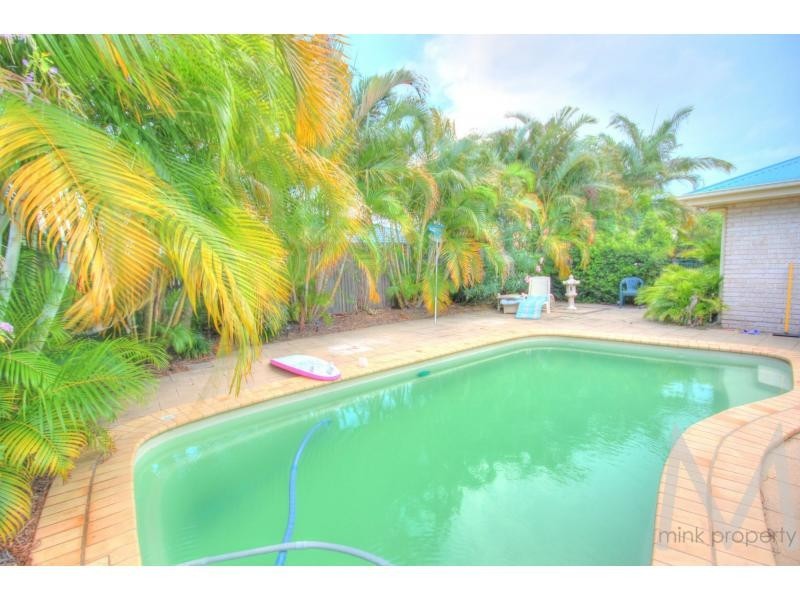 8 Malabar Court, Mountain Creek QLD 4557