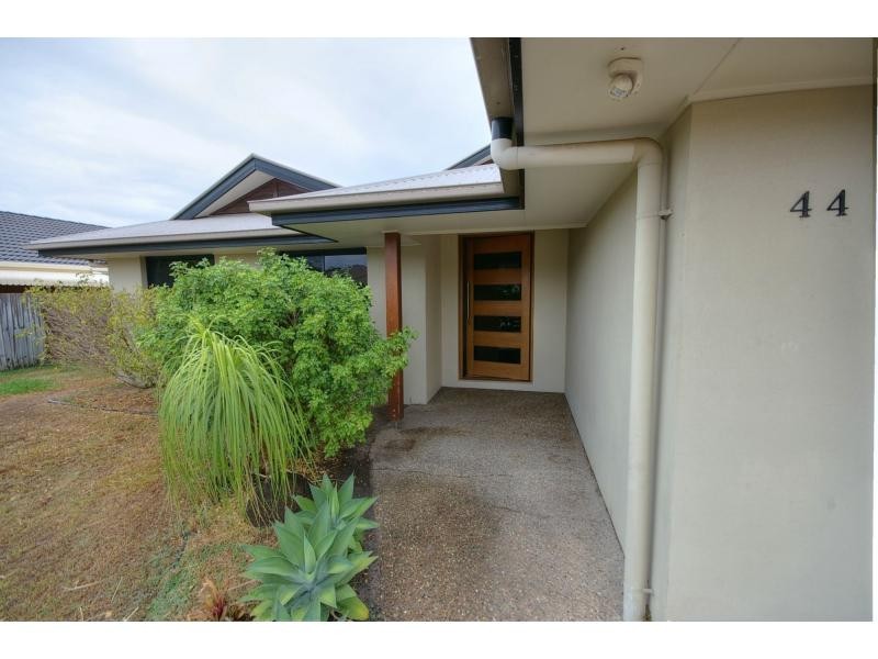 44 Sailfish Drive, Mountain Creek QLD 4557