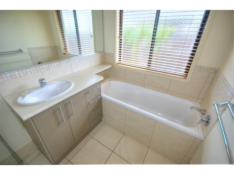 44 Sailfish Drive, Mountain Creek QLD 4557