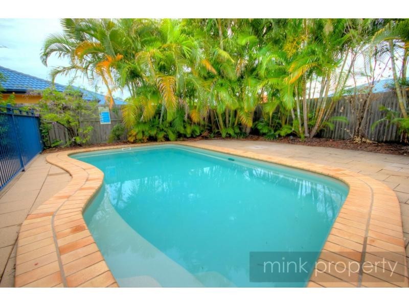 8 Malabar Court, Mountain Creek QLD 4557