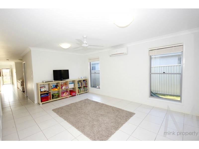 21 Riverstone Crescent, Ivadale Lakes, Little Mountain QLD 4551