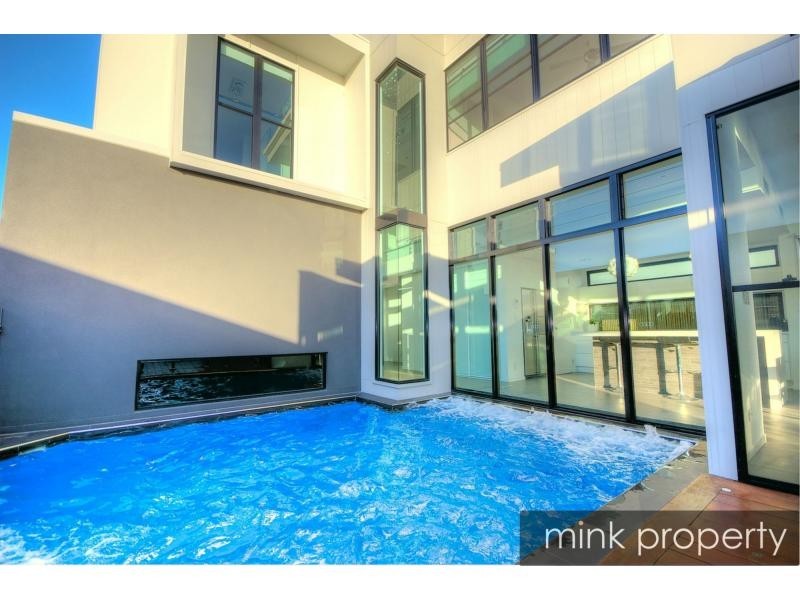 11 LAMATIA Drive, BRIGHTWATER, Mountain Creek QLD 4557