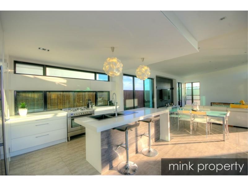 11 LAMATIA Drive, BRIGHTWATER, Mountain Creek QLD 4557