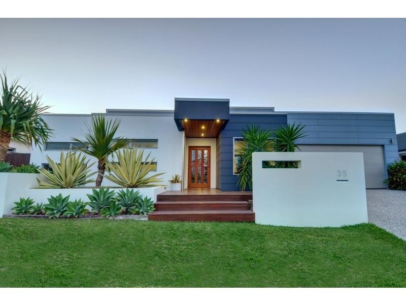Mountain Creek QLD 4557