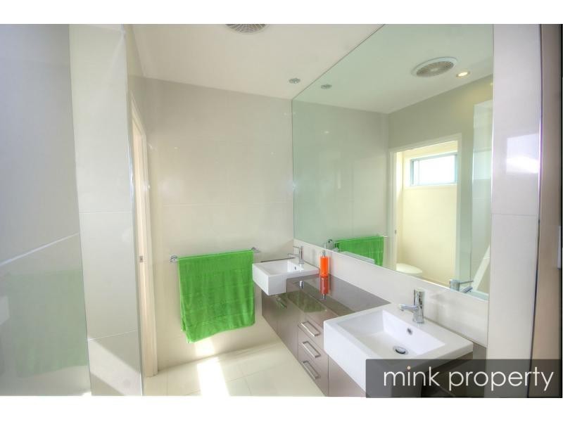 21 Galah Place, BRIGHTWATER, Mountain Creek QLD 4557