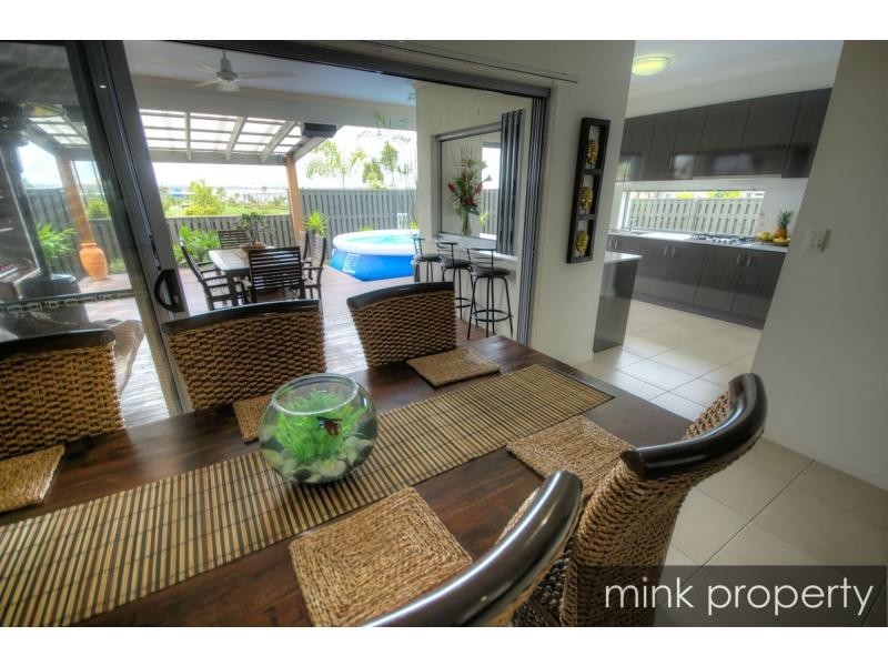 1 Tibouchina Street, BRIGHTWATER, Mountain Creek QLD 4557