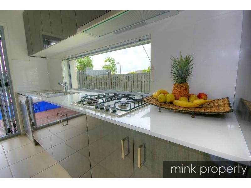 1 Tibouchina Street, BRIGHTWATER, Mountain Creek QLD 4557