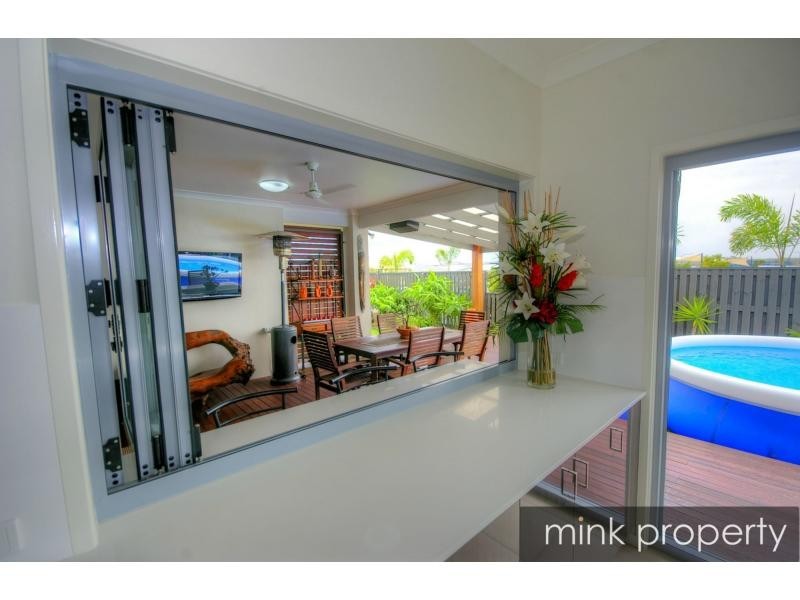 1 Tibouchina Street, BRIGHTWATER, Mountain Creek QLD 4557