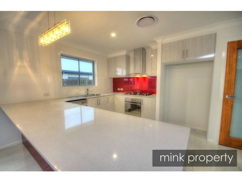 16 QUININIE Crescent, BRIGHTWATER, Mountain Creek QLD 4557