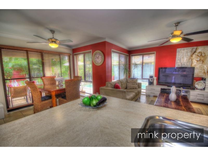 15 Petrale court, Mountain Creek QLD 4557