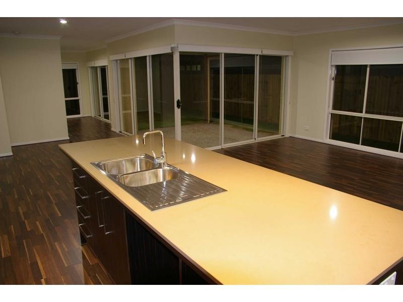 9 Parrot Place, Brightwater Estate, Mountain Creek QLD 4557