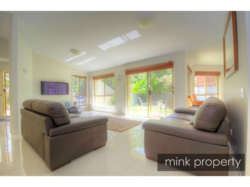 5 Carbeen Court, Mountain Creek QLD 4557