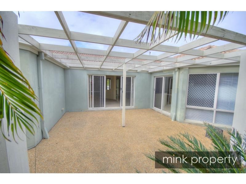 9 Calais Court, Kuluin QLD 4558