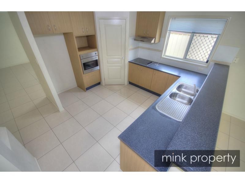 9 Calais Court, Kuluin QLD 4558