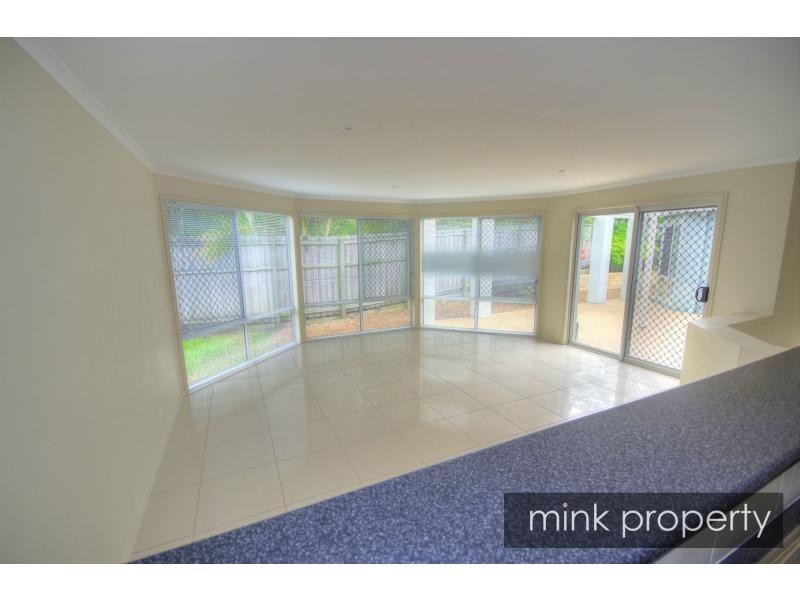 9 Calais Court, Kuluin QLD 4558