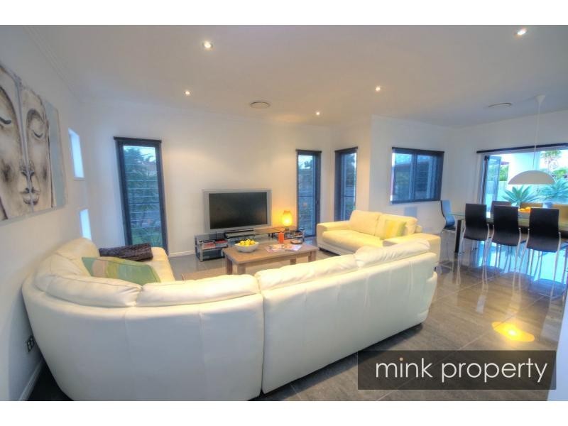 10 Outrigger Street, Lake Kawana, Wurtulla QLD 4575