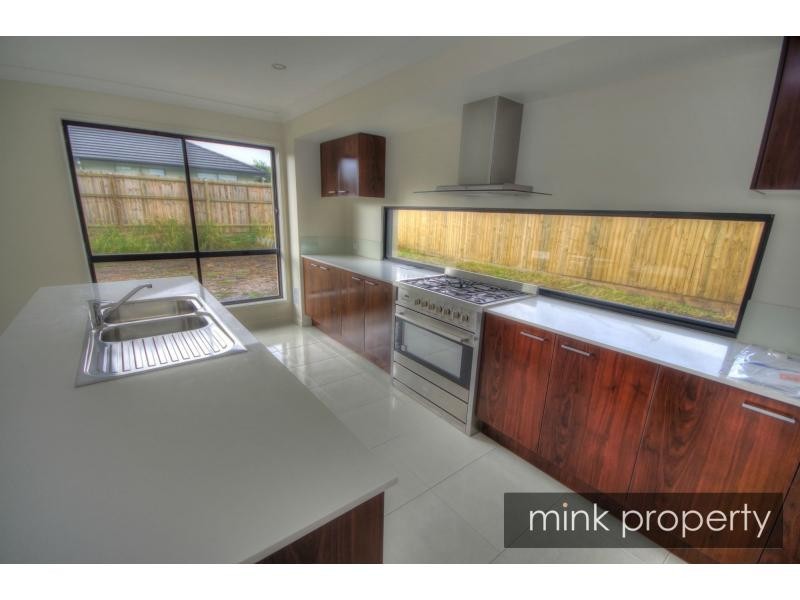 5 AIRLIE CLOSE, Brightwater, Mountain Creek QLD 4557