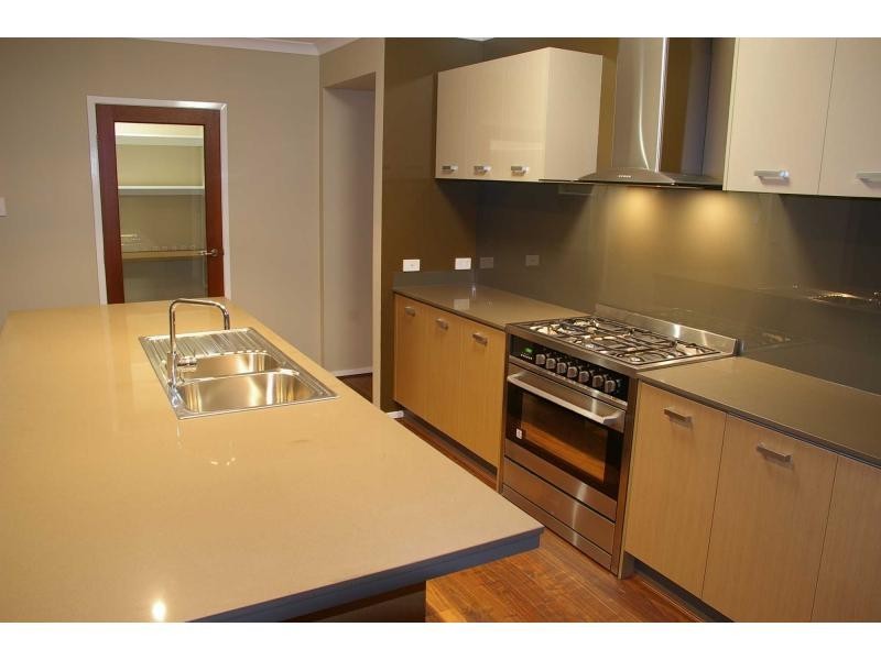 4 Hibbertia Street, Brightwater Estate, Mountain Creek QLD 4557