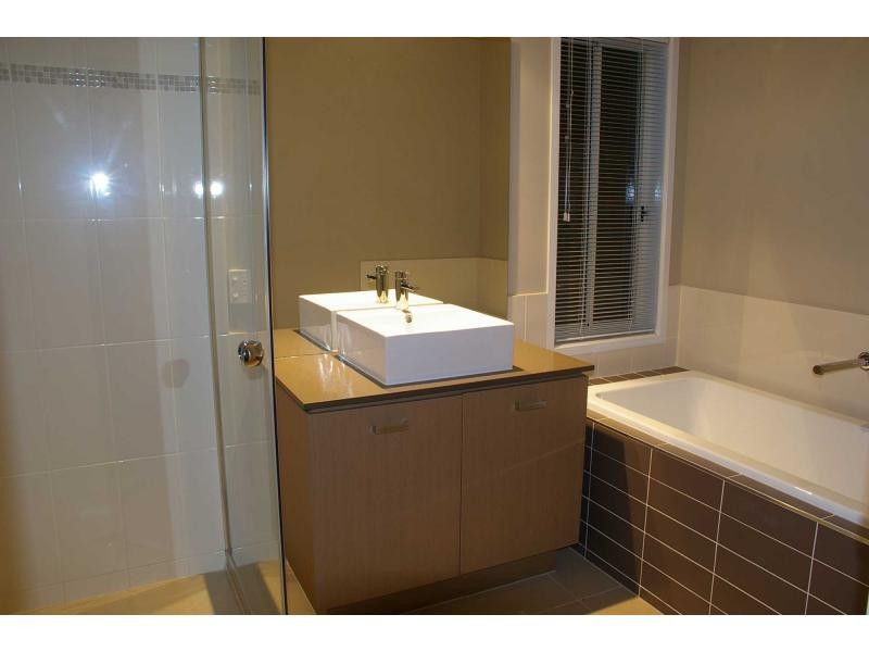 4 Hibbertia Street, Brightwater Estate, Mountain Creek QLD 4557