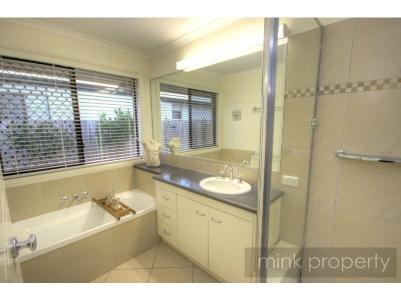 7 Kristen Close, Mountain Creek QLD 4557