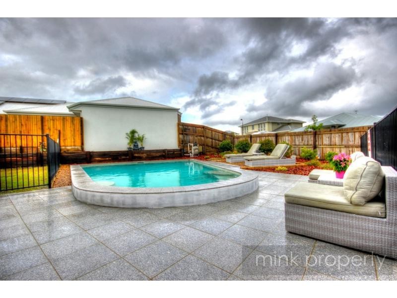 43 Tibouchina Street, BRIGHTWATER, Mountain Creek QLD 4557