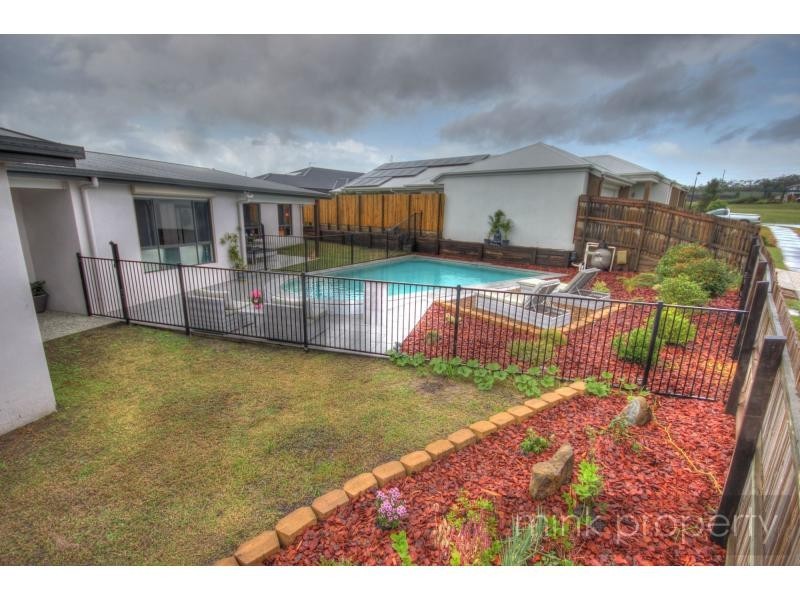 43 Tibouchina Street, BRIGHTWATER, Mountain Creek QLD 4557