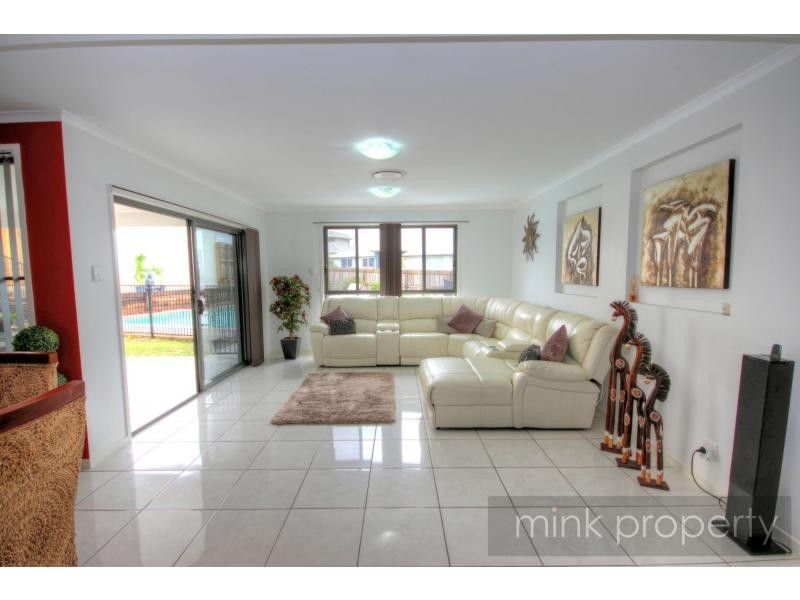 43 Tibouchina Street, BRIGHTWATER, Mountain Creek QLD 4557