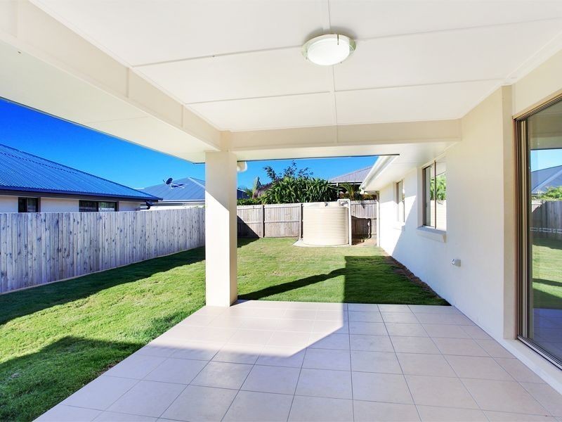 13 Skua Place, Brightwater, Mountain Creek QLD 4557