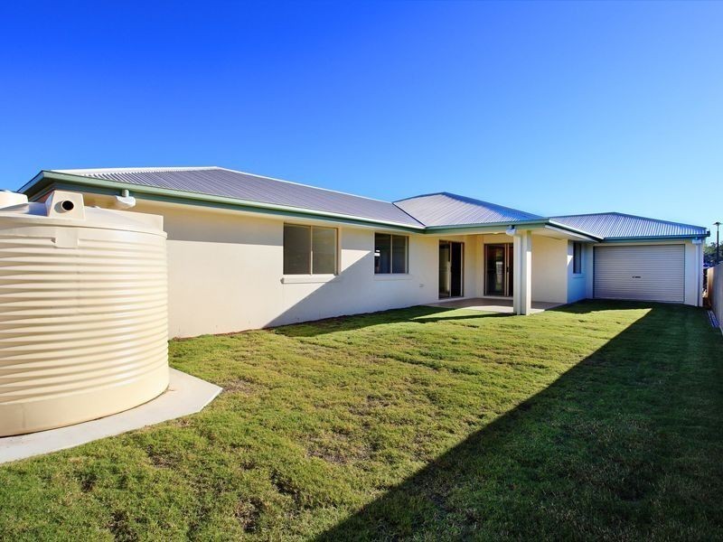 13 Skua Place, Brightwater, Mountain Creek QLD 4557