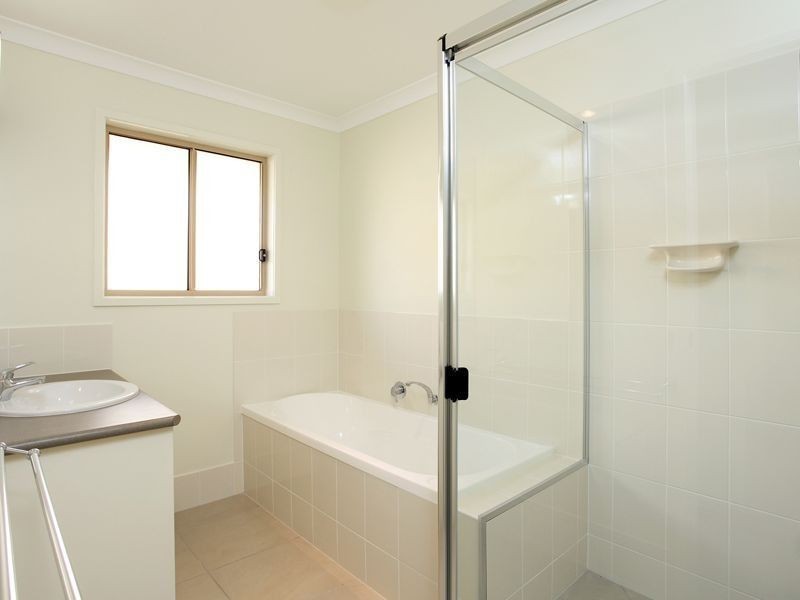 13 Skua Place, Brightwater, Mountain Creek QLD 4557
