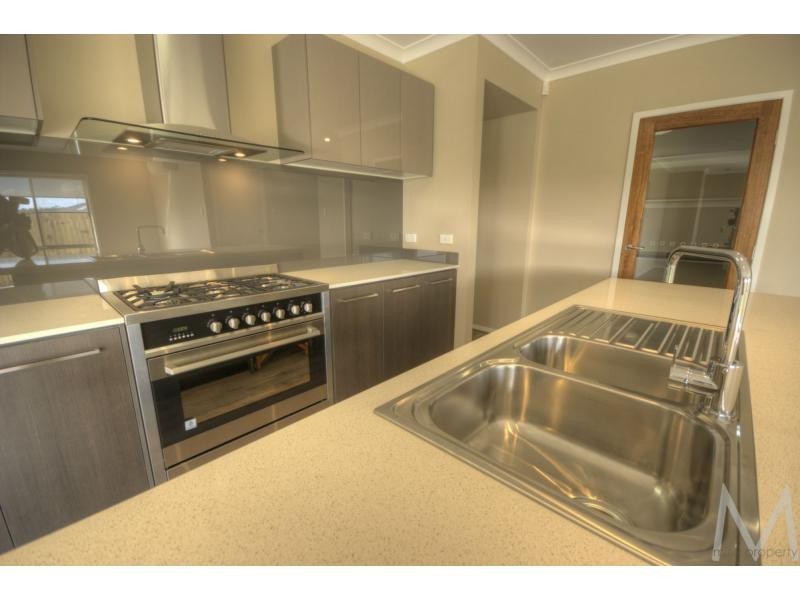 5 ALOE STREET, BRIGHTWATER, Mountain Creek QLD 4557