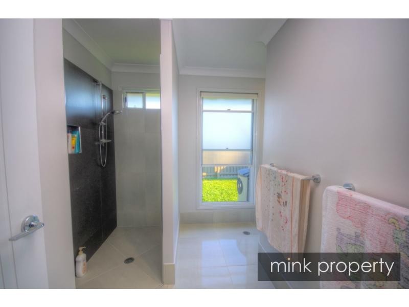 44 Hillsborough Circuit, BRIGHTWATER, Mountain Creek QLD 4557