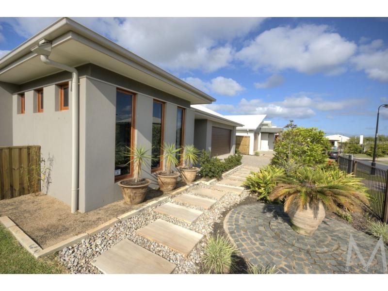 14 PONYTAIL Circuit, BRIGHTWATER, Mountain Creek QLD 4557