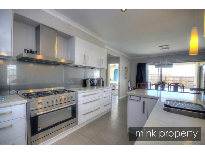 16 Tibouchina Street, Brightwater, Mountain Creek QLD 4557