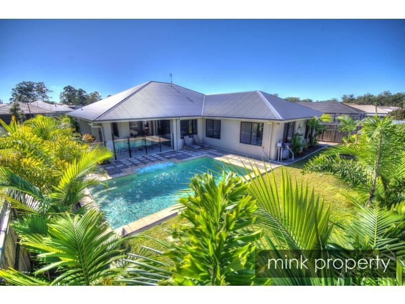 17 Maidenhair Drive, Woodgrove, Beerwah QLD 4519