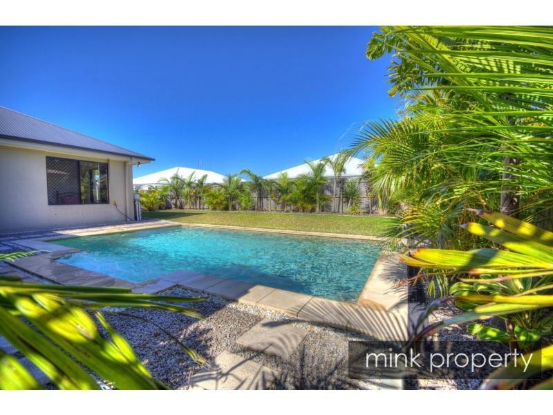 17 Maidenhair Drive, Woodgrove, Beerwah QLD 4519