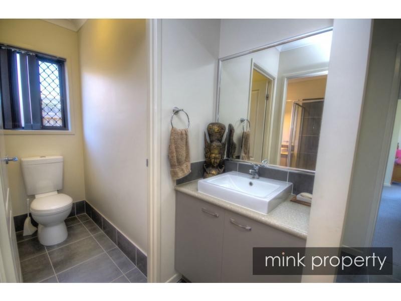 17 Maidenhair Drive, Woodgrove, Beerwah QLD 4519