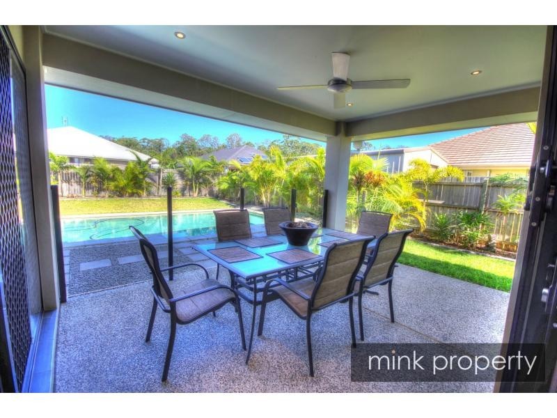 17 Maidenhair Drive, Woodgrove, Beerwah QLD 4519