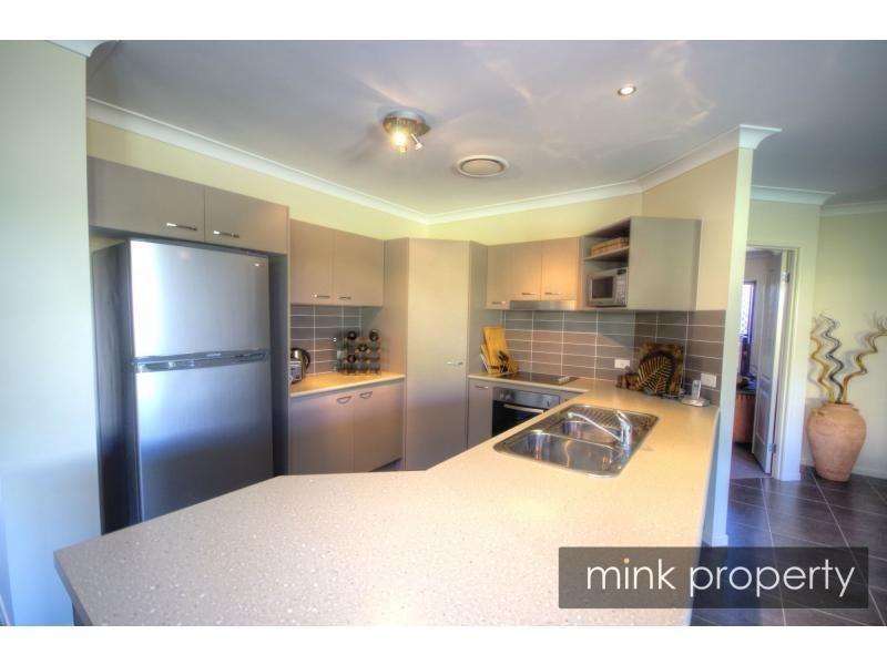 17 Maidenhair Drive, Woodgrove, Beerwah QLD 4519