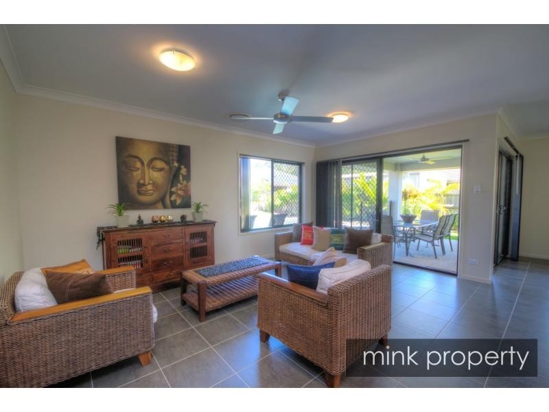 17 Maidenhair Drive, Woodgrove, Beerwah QLD 4519