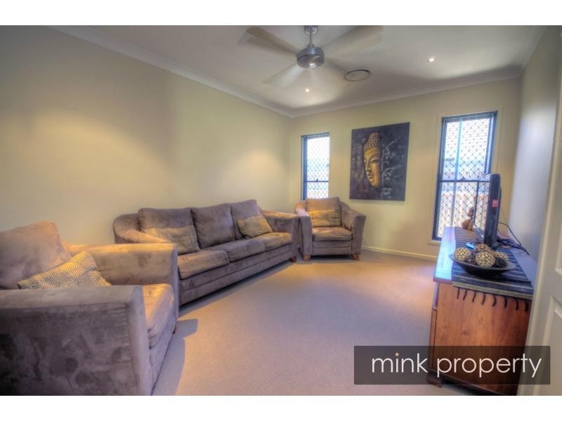 17 Maidenhair Drive, Woodgrove, Beerwah QLD 4519