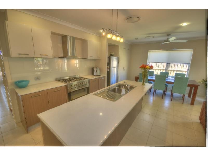 29 MYRTLE Place, BRIGHTWATER, Mountain Creek QLD 4557