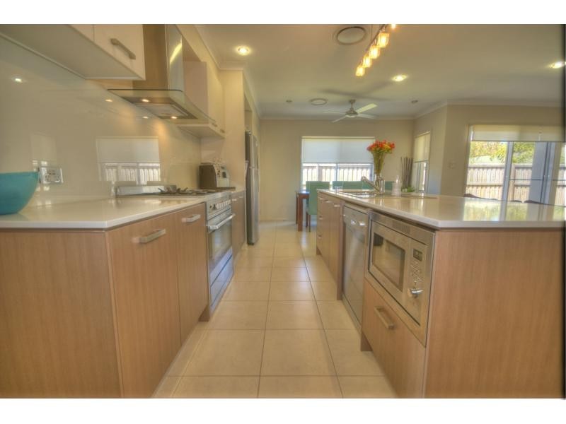 29 MYRTLE Place, BRIGHTWATER, Mountain Creek QLD 4557