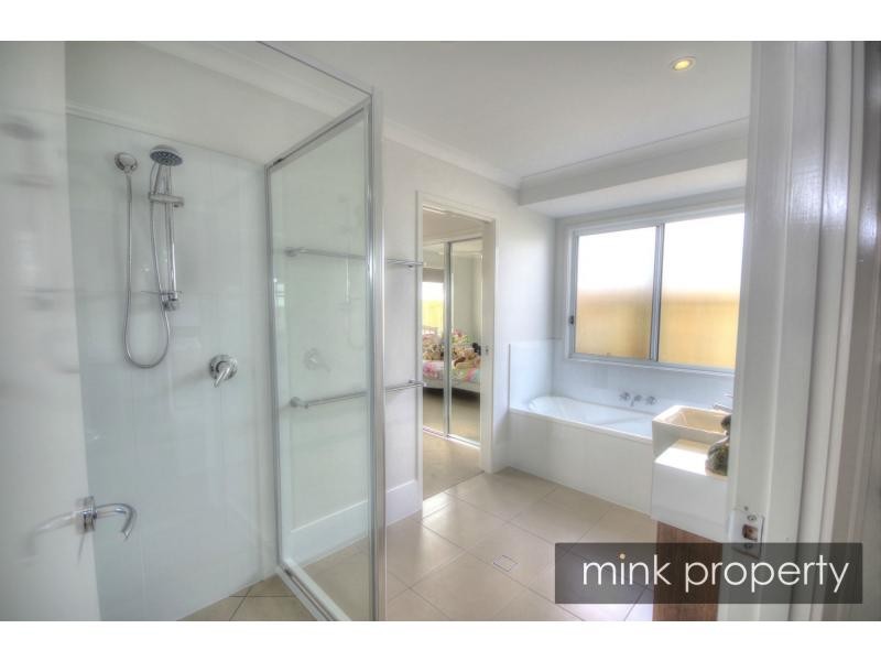 31 Mackerel Street, BRIGHTWATER, Mountain Creek QLD 4557