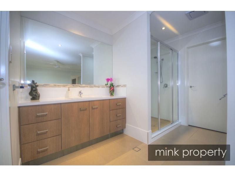 31 Mackerel Street, BRIGHTWATER, Mountain Creek QLD 4557