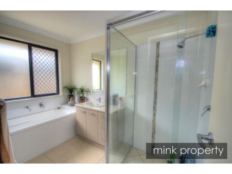 34 Hillsborough Circuit, BRIGHTWATER, Mountain Creek QLD 4557