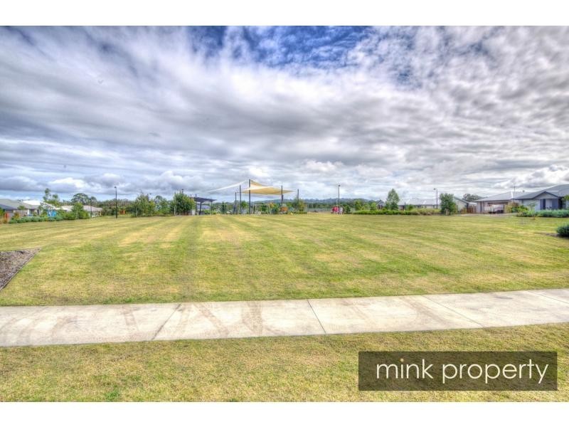 34 Hillsborough Circuit, BRIGHTWATER, Mountain Creek QLD 4557