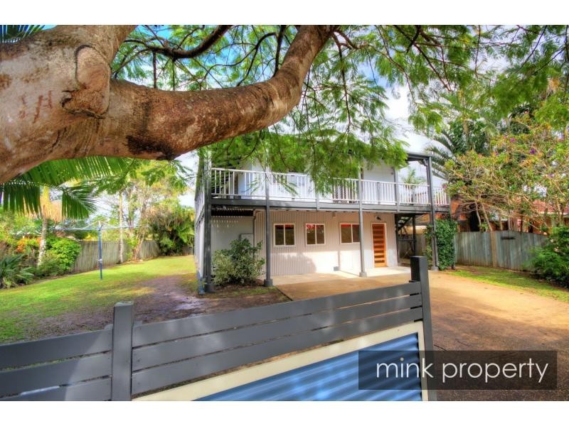 9 Nungo Street, Pacific Paradise QLD 4564