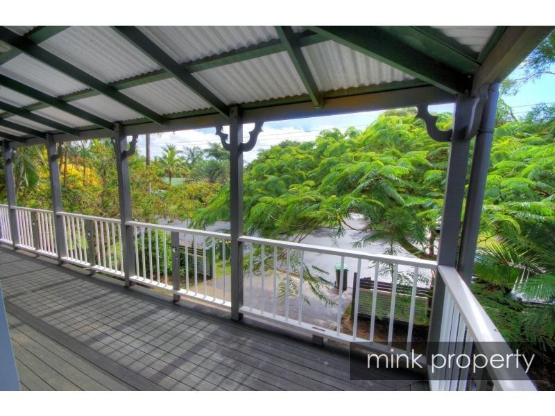9 Nungo Street, Pacific Paradise QLD 4564